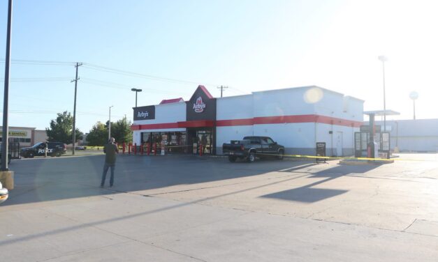 ONE DEAD, ANOTHER INJURED IN SHOOTING OUTSIDE TULSA ARBY’S